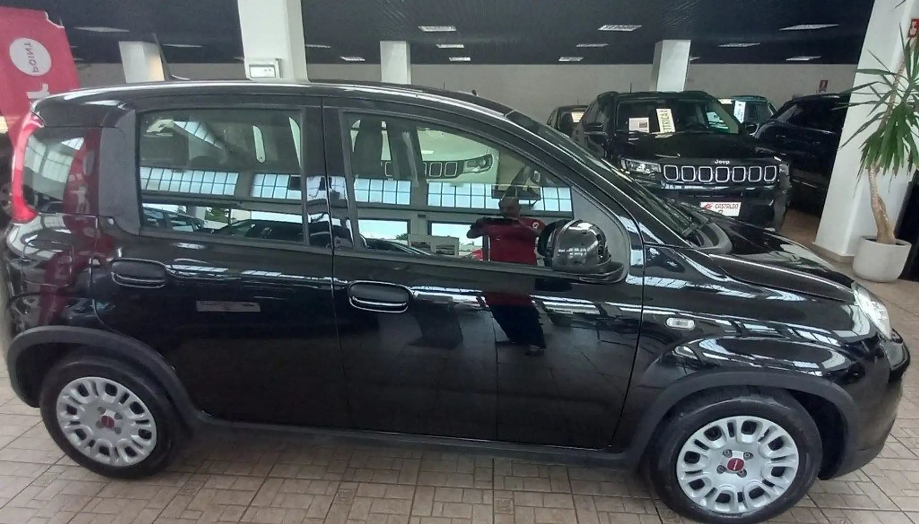 Fiat Panda 1.0 FireFly S&S Hybrid Zwart - 2