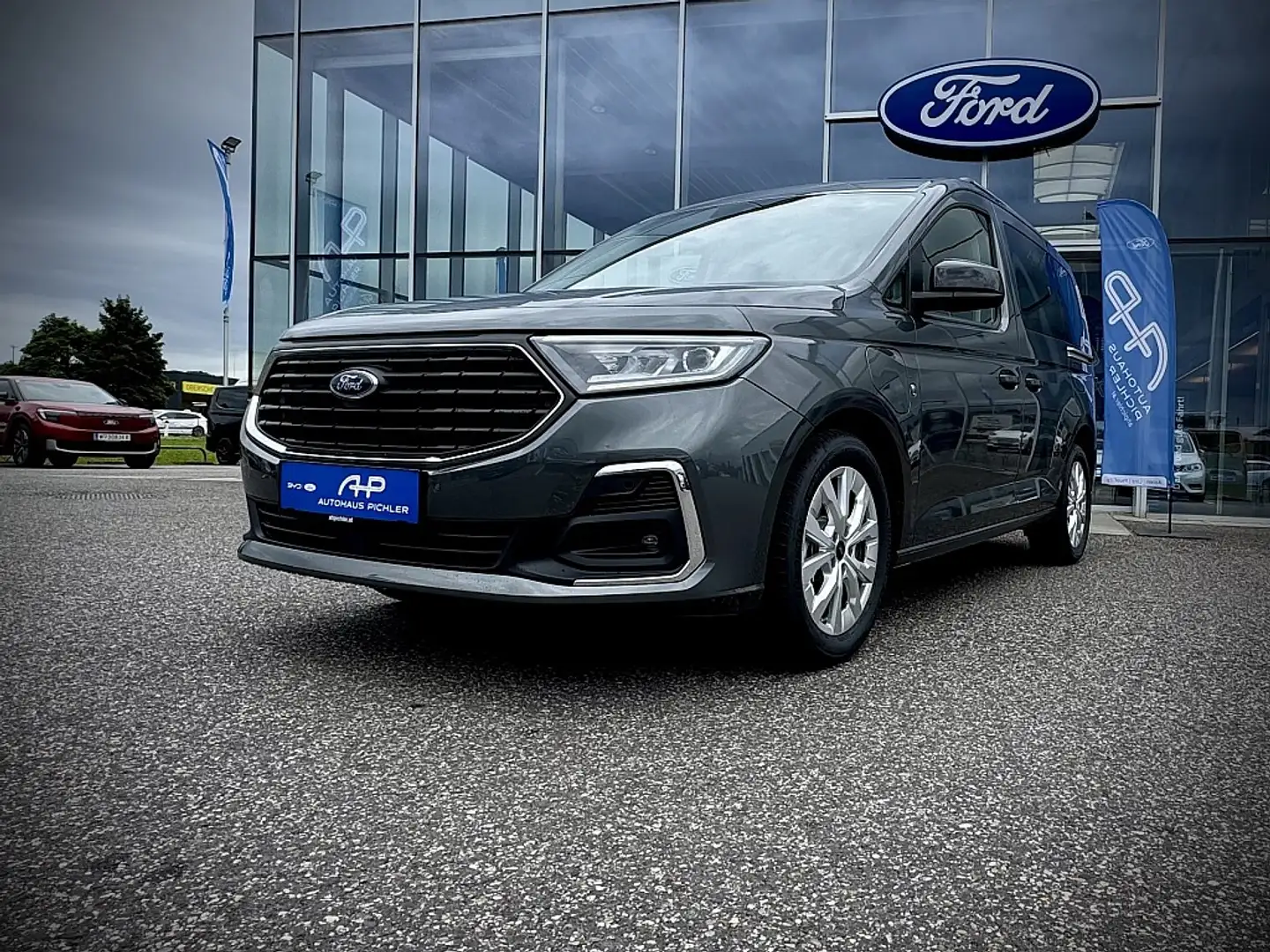 Ford Tourneo Connect 1,5 EcoBoost PHEV L1 Titanium 150PS LEASING AKTION Grau - 2