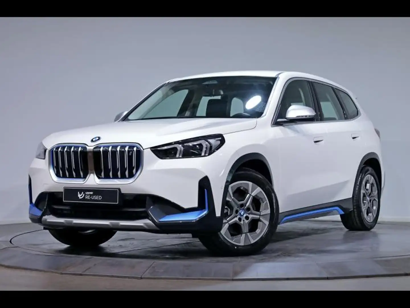 BMW iX1 xDrive30 Wit - 1