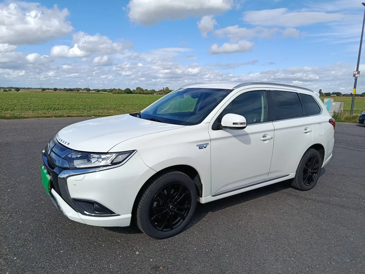 Mitsubishi Outlander Outlander 2.4 4WD Plug-In Hybrid Weiß - 2