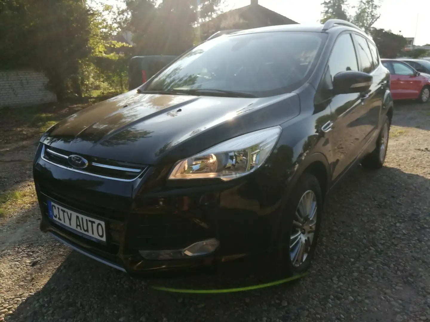 Ford Kuga Titanium Schwarz - 1