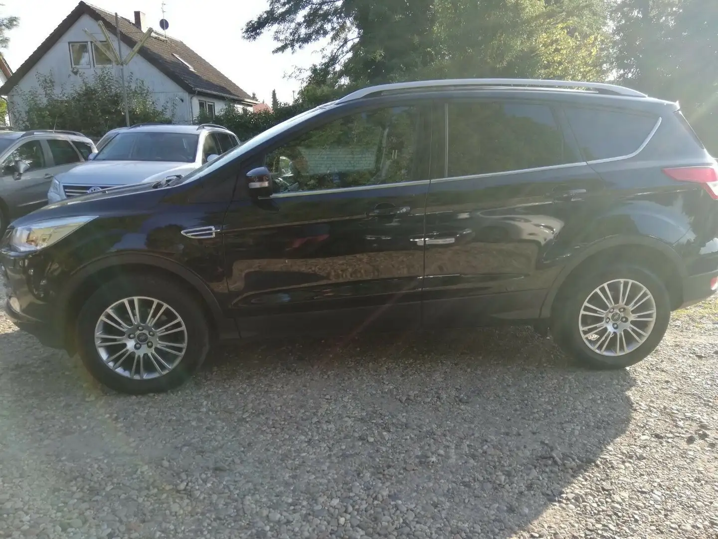 Ford Kuga Titanium Schwarz - 2