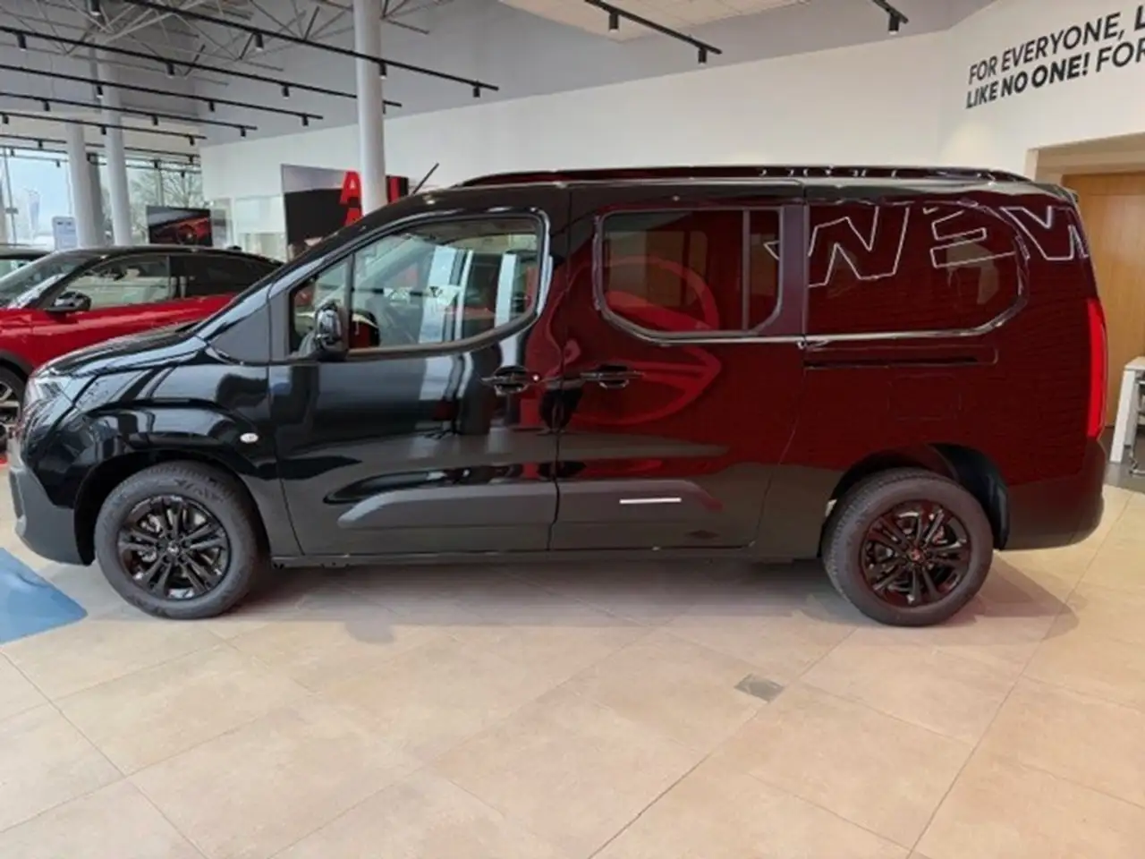 Citroen Berlingo XL BlueHDi 130 MAX (7PL) 4