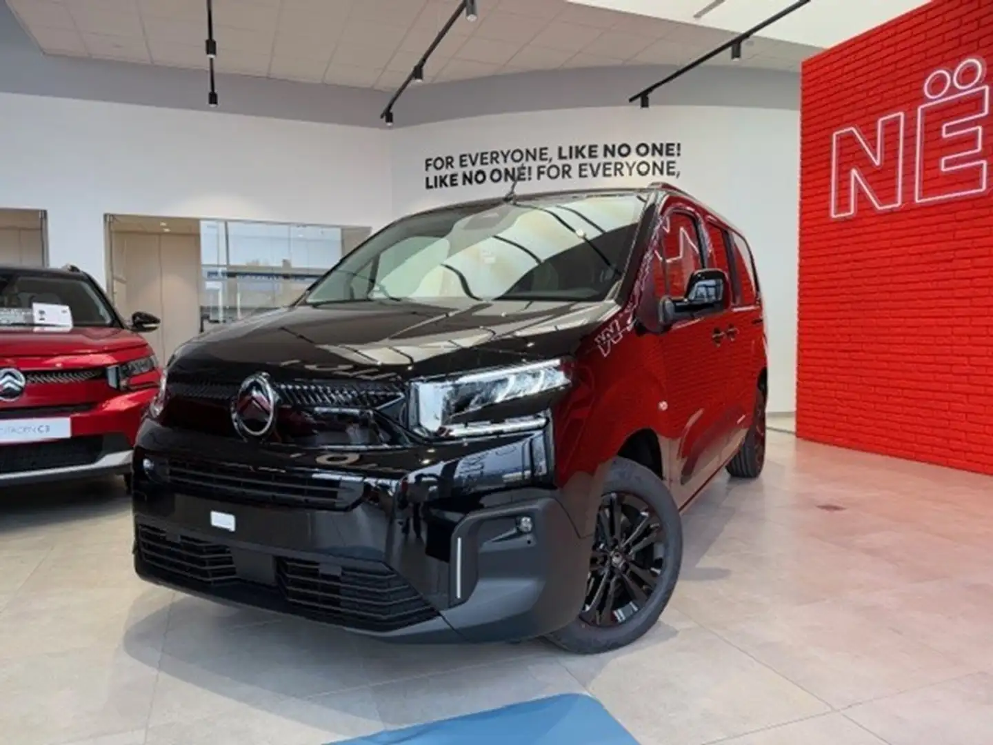 Citroen Berlingo XL BlueHDi 130 MAX (7PL) Schwarz - 1