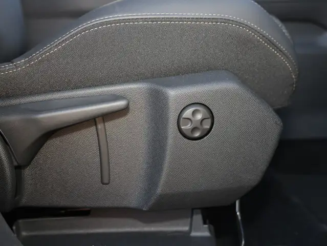Peugeot 3008 view 11