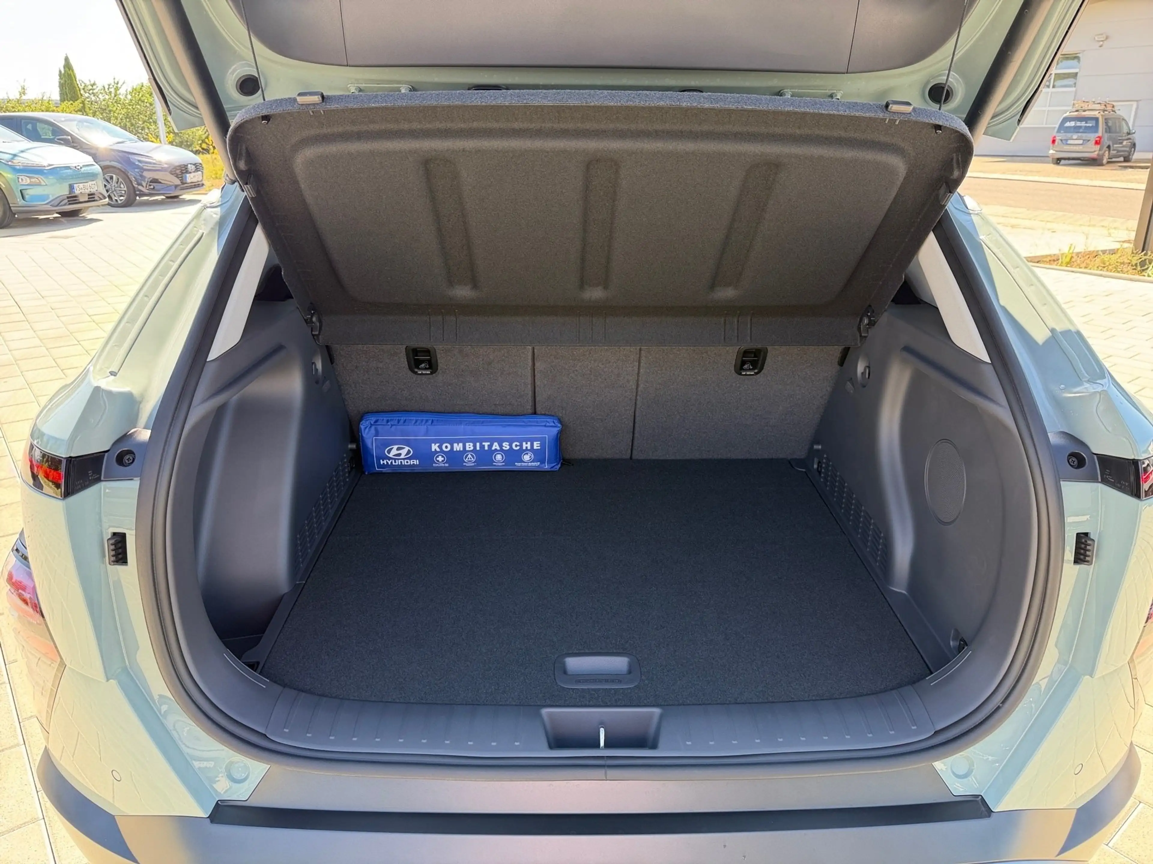 Hyundai KONA SX2 (MY26) 1.6L DCT Prime GlasDach — photo 12