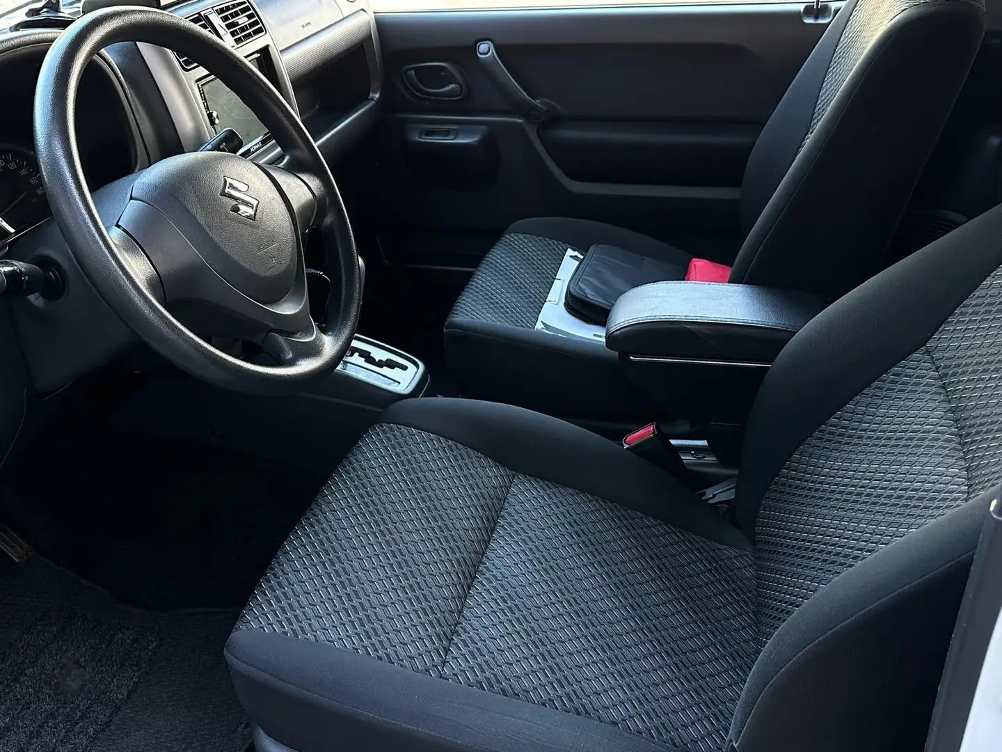 Suzuki Jimny 1.3 4WD Comfort Automatik Klima Kamera Weiß - 2