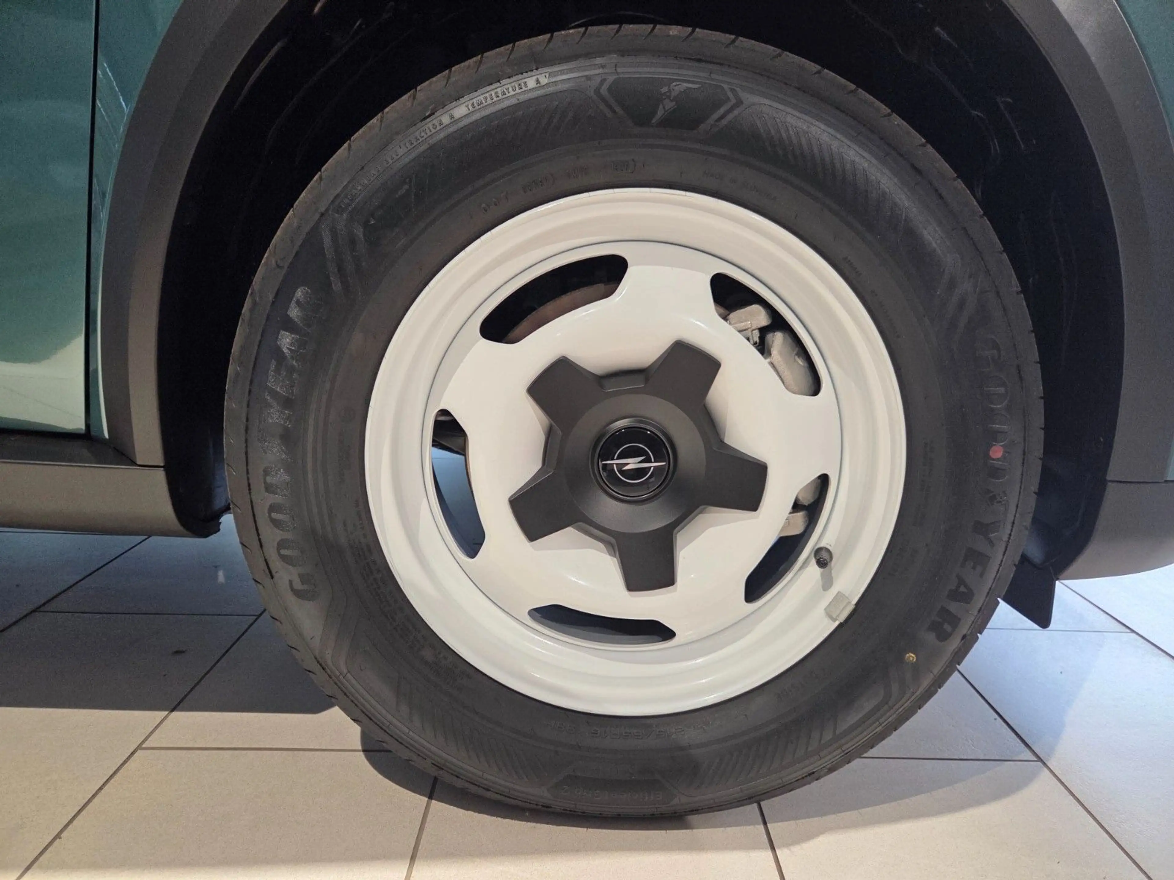 Opel Frontera 1.2T DCT6 Edition, Tech + Komfort Paket — photo 14