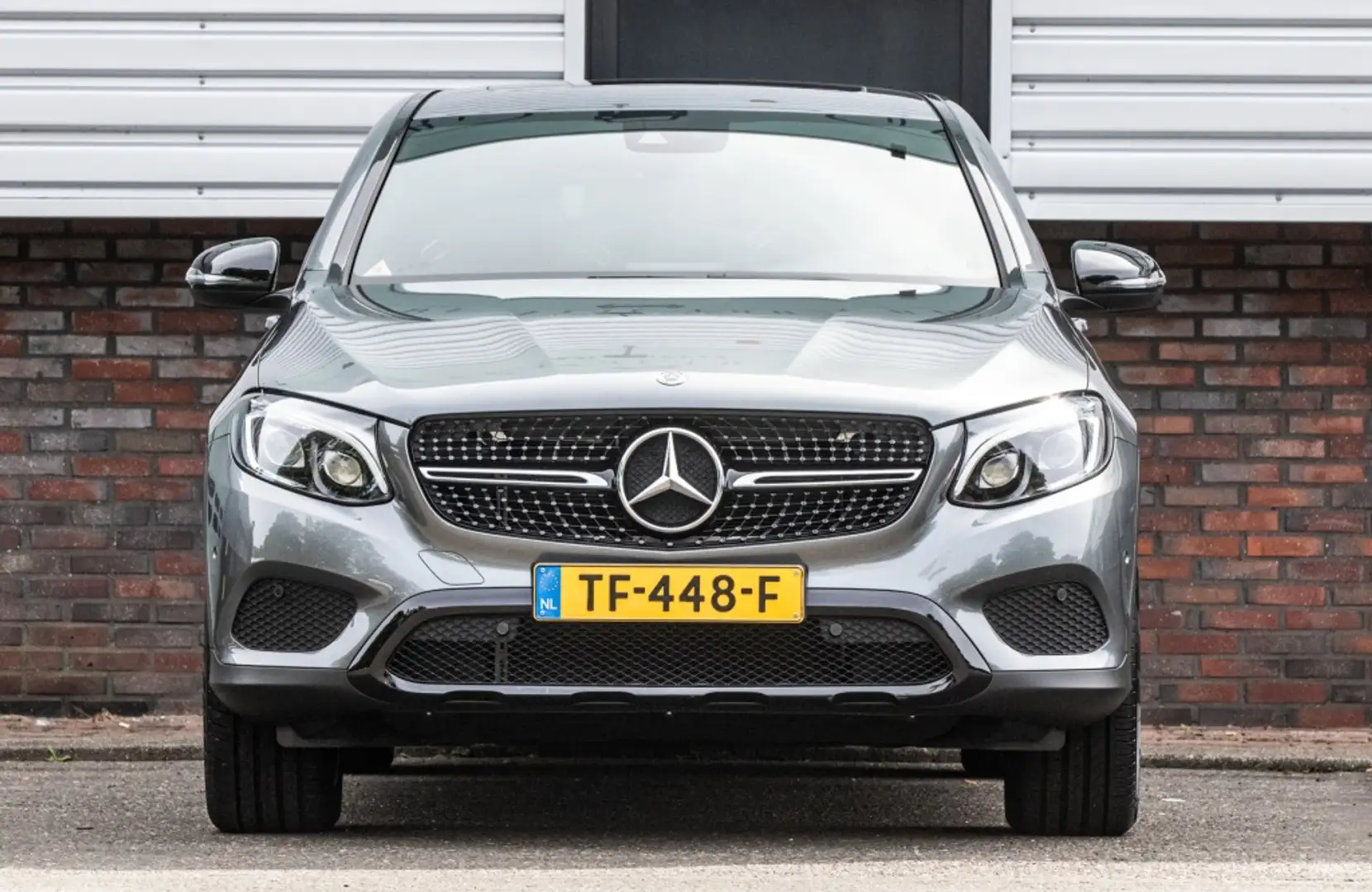 Mercedes-Benz GLC 250 250 4MATIC Premium Grijs - 1