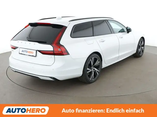 Volvo V90 view 6