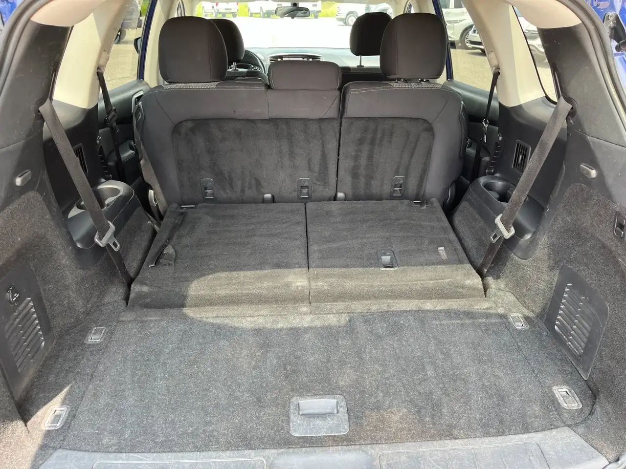 Nissan Pathfinder снимка Nissan Pathfinder