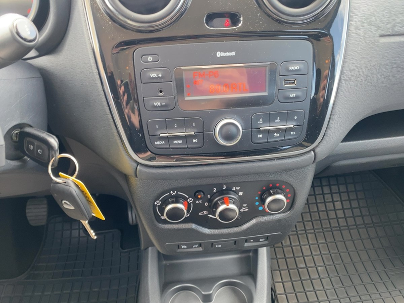 Dacia Lodgy 1.6 SCe LPG 100 Comfort Facelift — photo 13