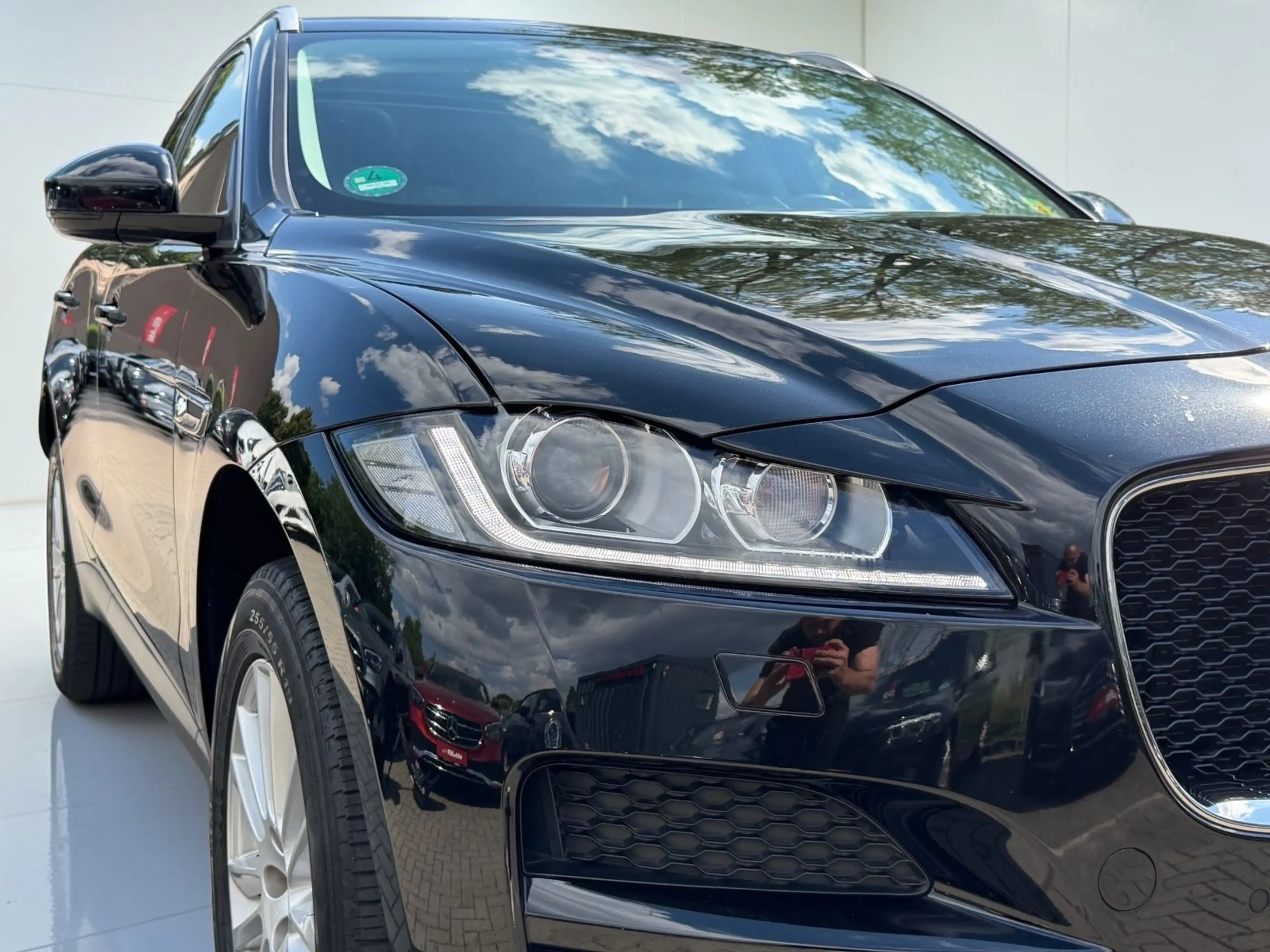 Jaguar F-Pace F-PACE Portfolio AWD*PANO*LEDER*XENON*KAMERA*LED — photo 5