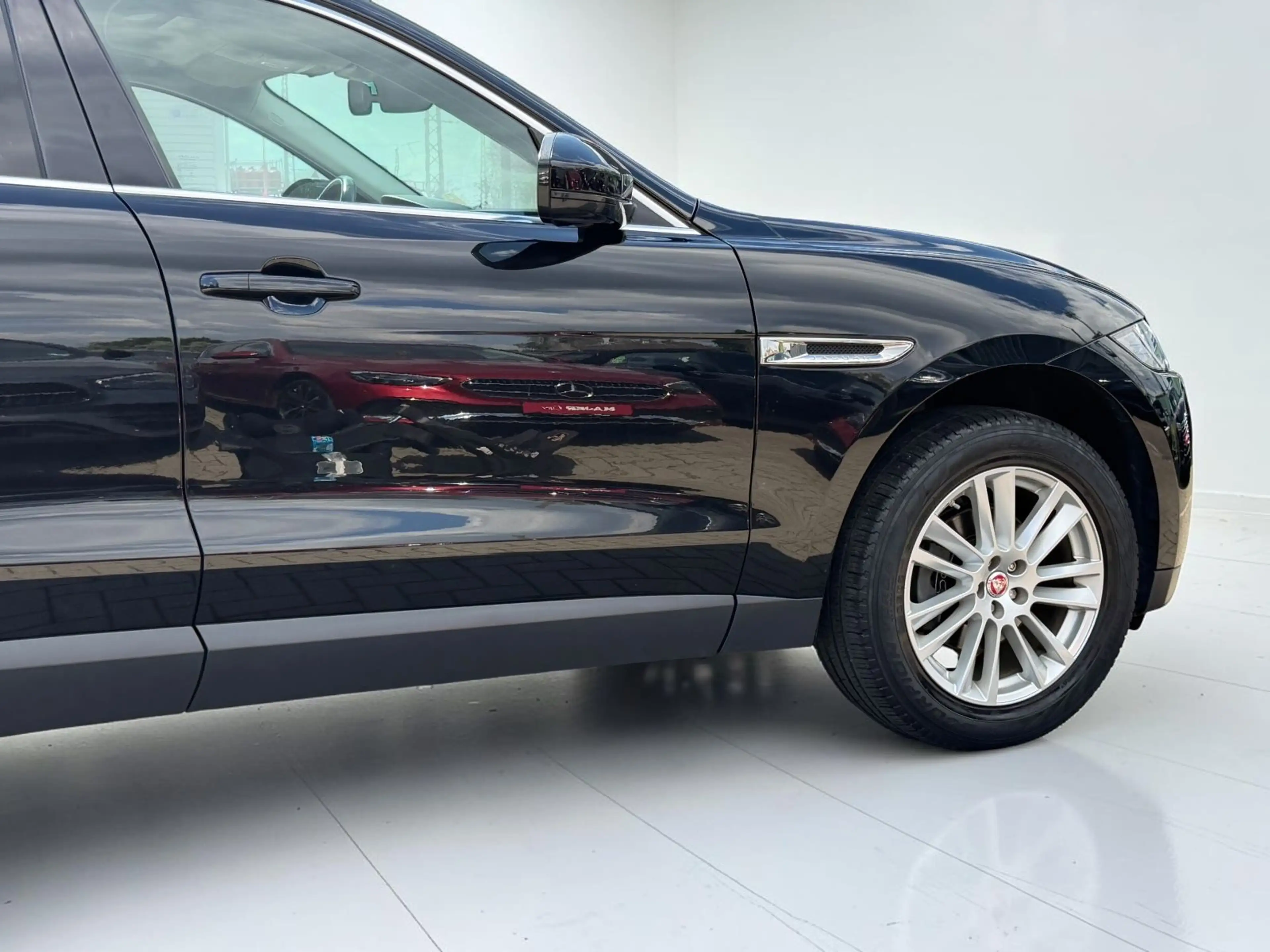 Jaguar F-Pace F-PACE Portfolio AWD*PANO*LEDER*XENON*KAMERA*LED — photo 6