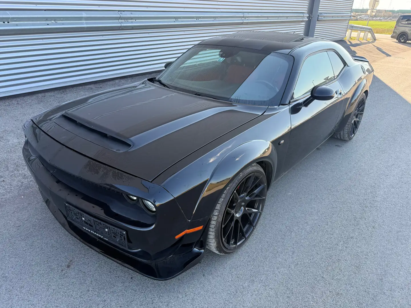 Dodge Challenger SRT ID:27 Noir - 1