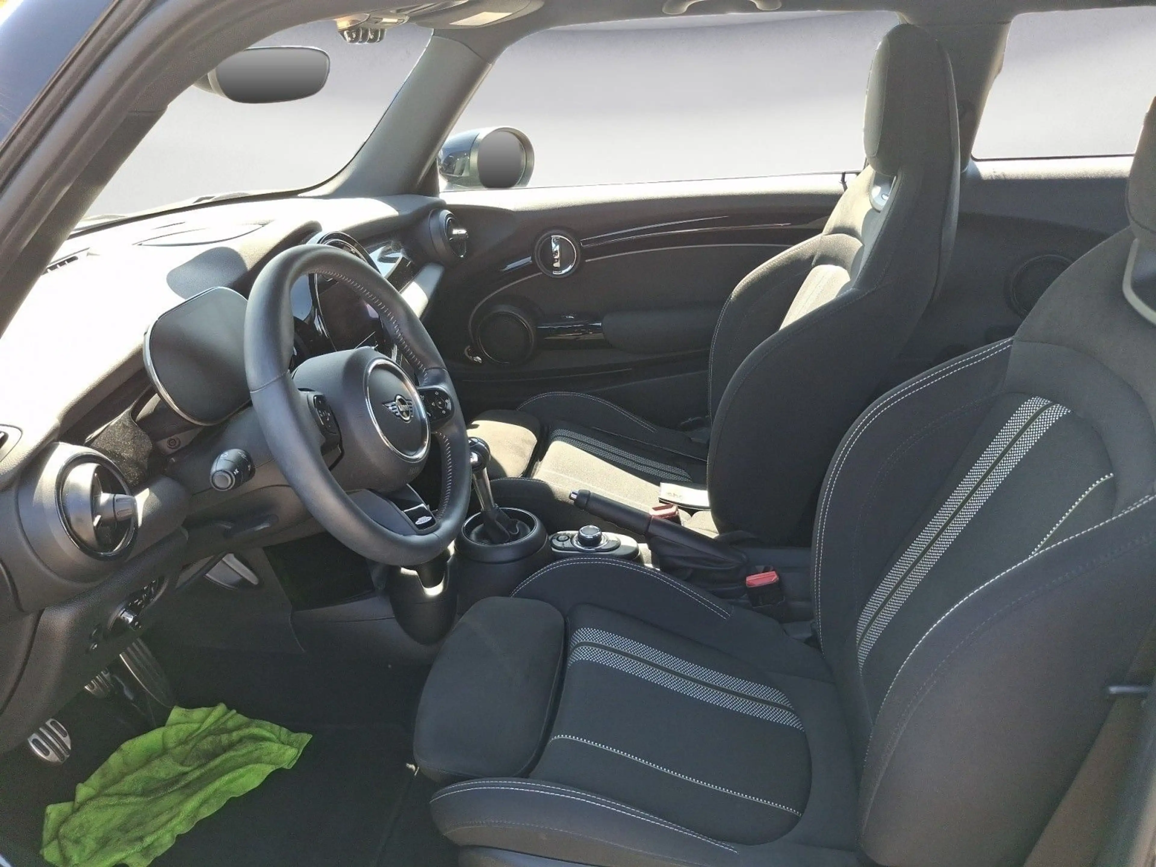 MINI John Cooper Works Classic Trim Klimaaut. ISOFIX — photo 10