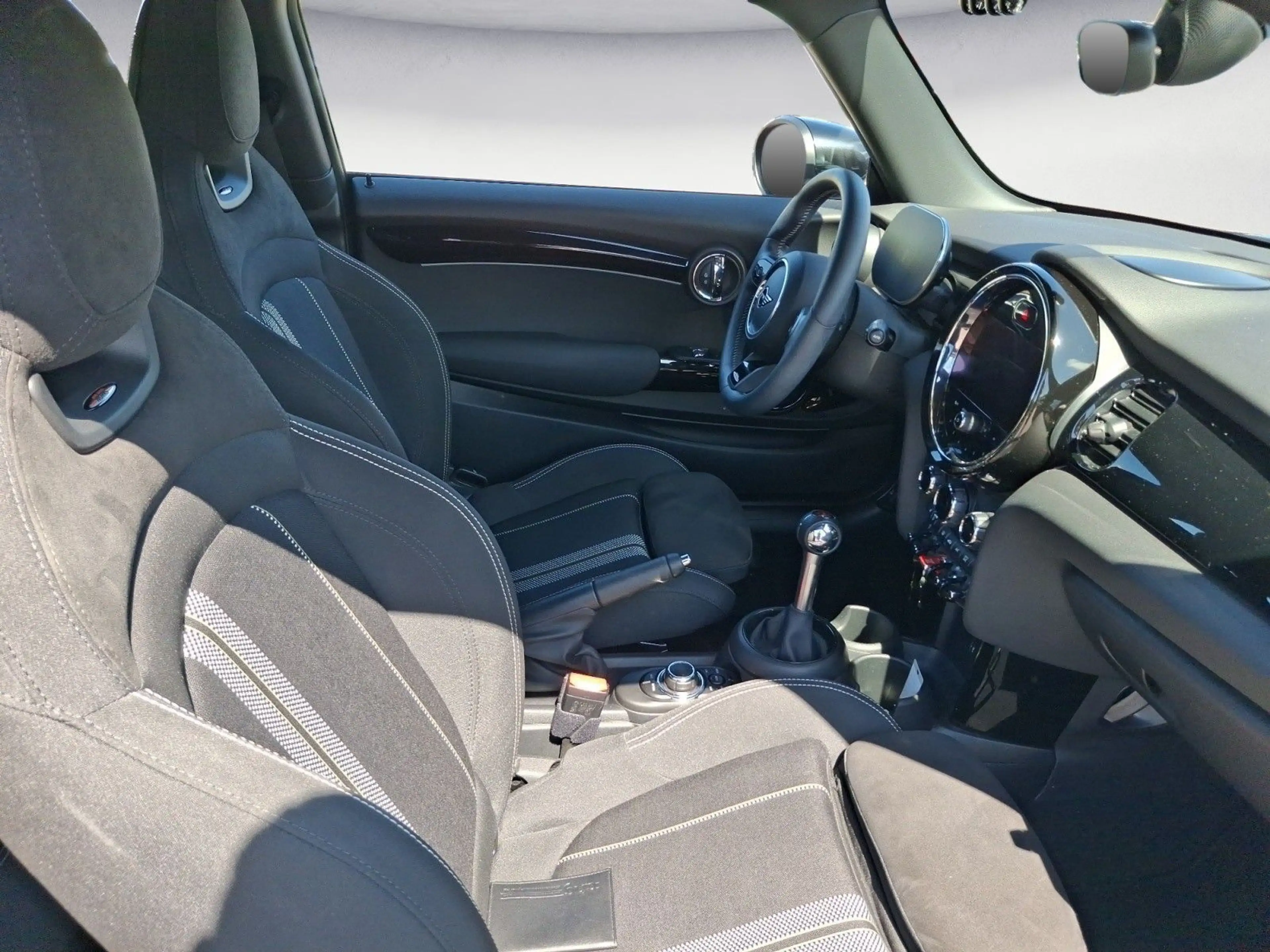 MINI John Cooper Works Classic Trim Klimaaut. ISOFIX — photo 13