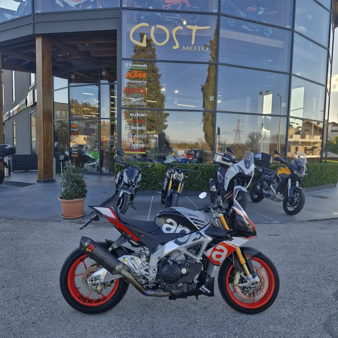 Aprilia Tuono V4 1100 Factory - 1