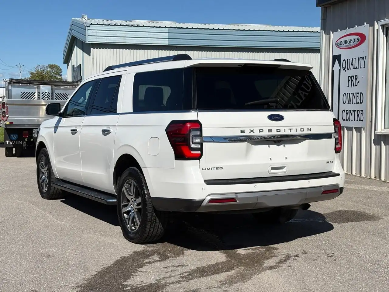 Ford Expedition снимка Ford Expedition