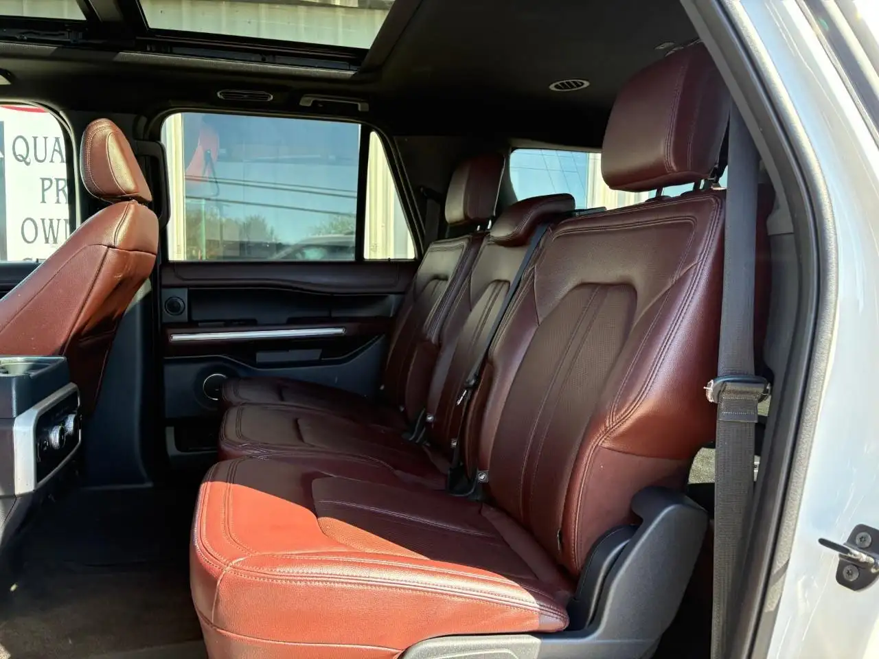 Ford Expedition снимка Ford Expedition