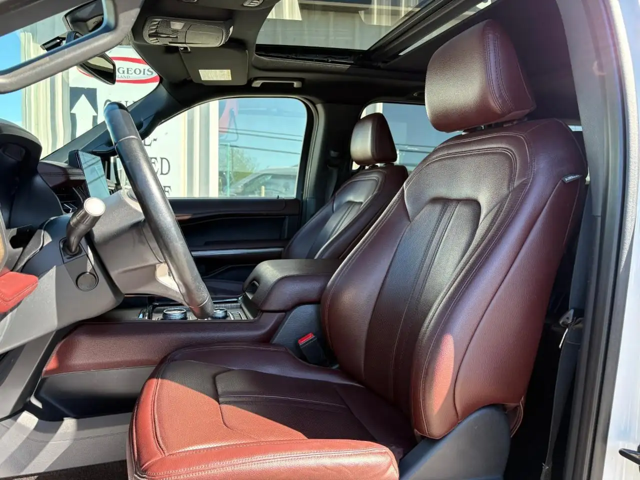 Ford Expedition снимка Ford Expedition