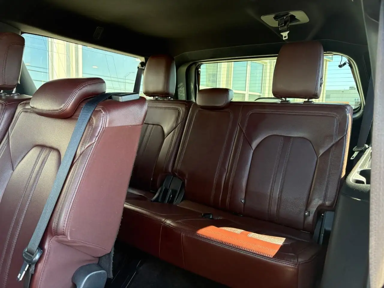 Ford Expedition снимка Ford Expedition