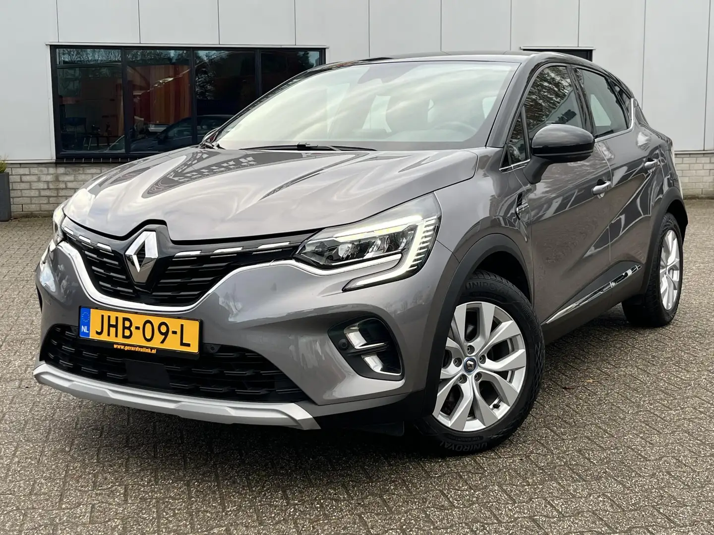 Renault Captur E-Tech Plug-in Hybrid Intens ADAP CRUISE TREKHAAK Grau - 2