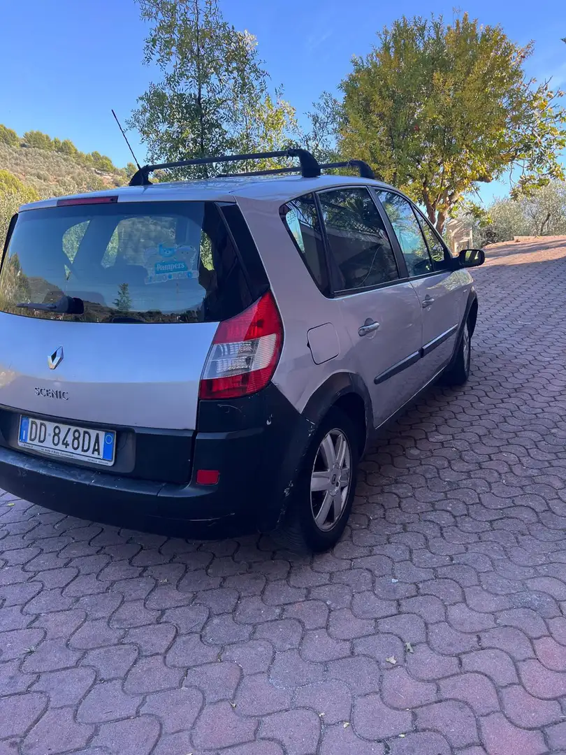 Renault Scenic 1.9 dCi FAP Dynamique - 2