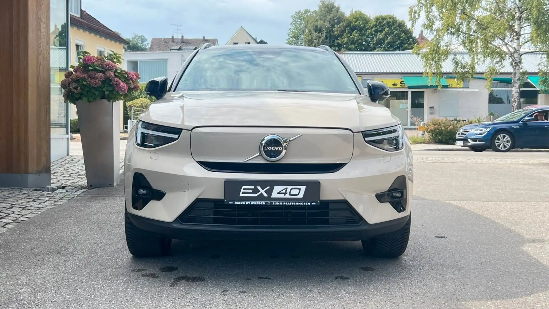 Volvo EX40 Ultra Twin Motor Performance/2 Pakete/AHK+ Beige - 1