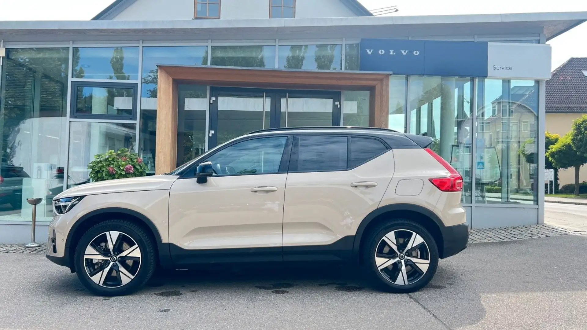 Volvo EX40 Ultra Twin Motor Performance/2 Pakete/AHK+ Beige - 2