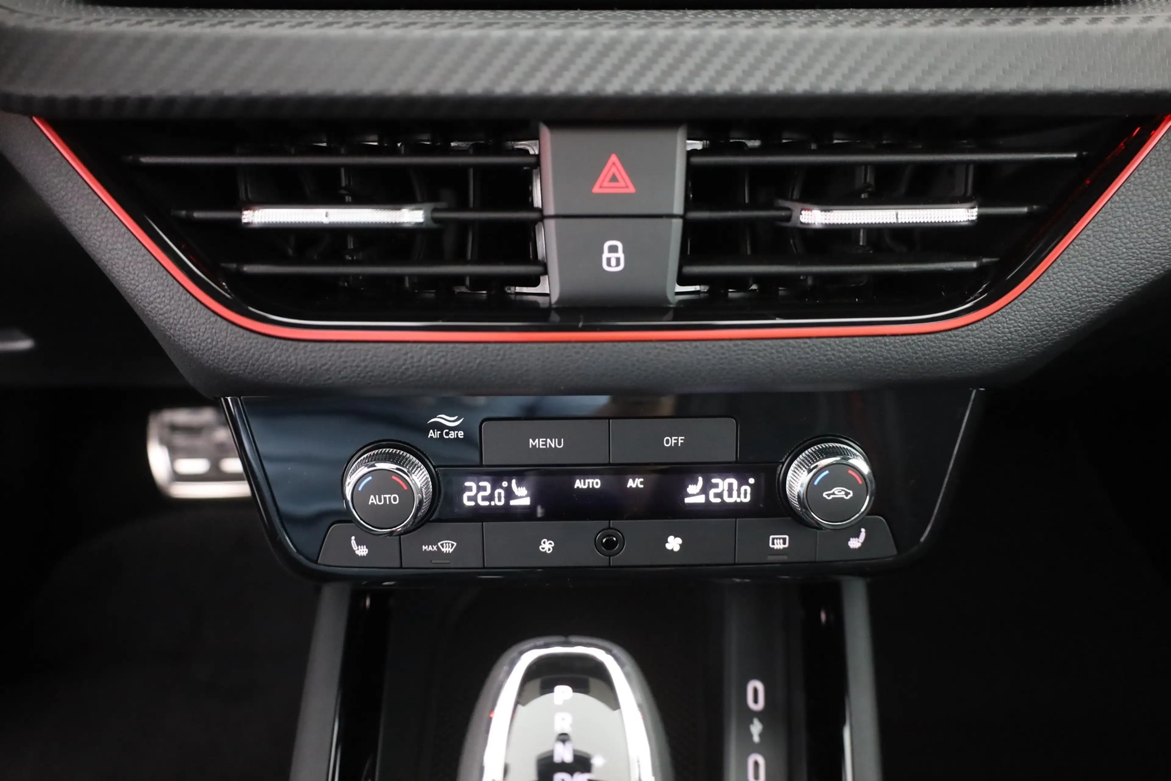 Skoda Kamiq Monte Carlo 1.5 TSI DSG LED Kamera AHK — photo 12