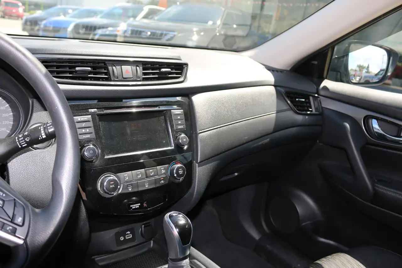 Nissan Rogue photo Nissan Rogue