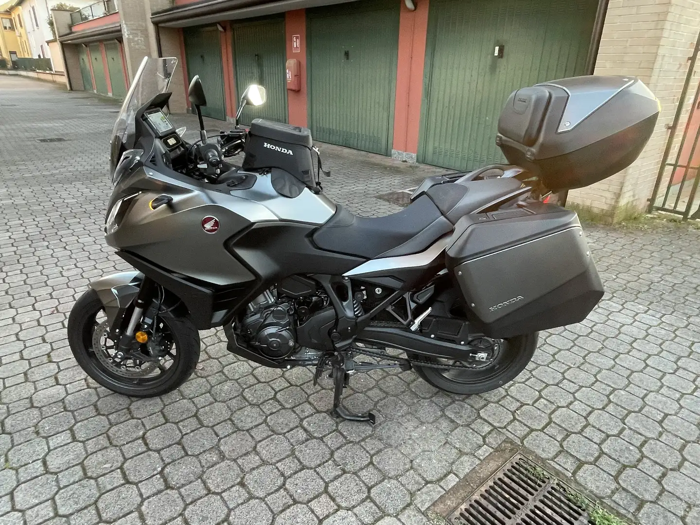 Honda NT 1100 Cambio DCT versione Urban - 1