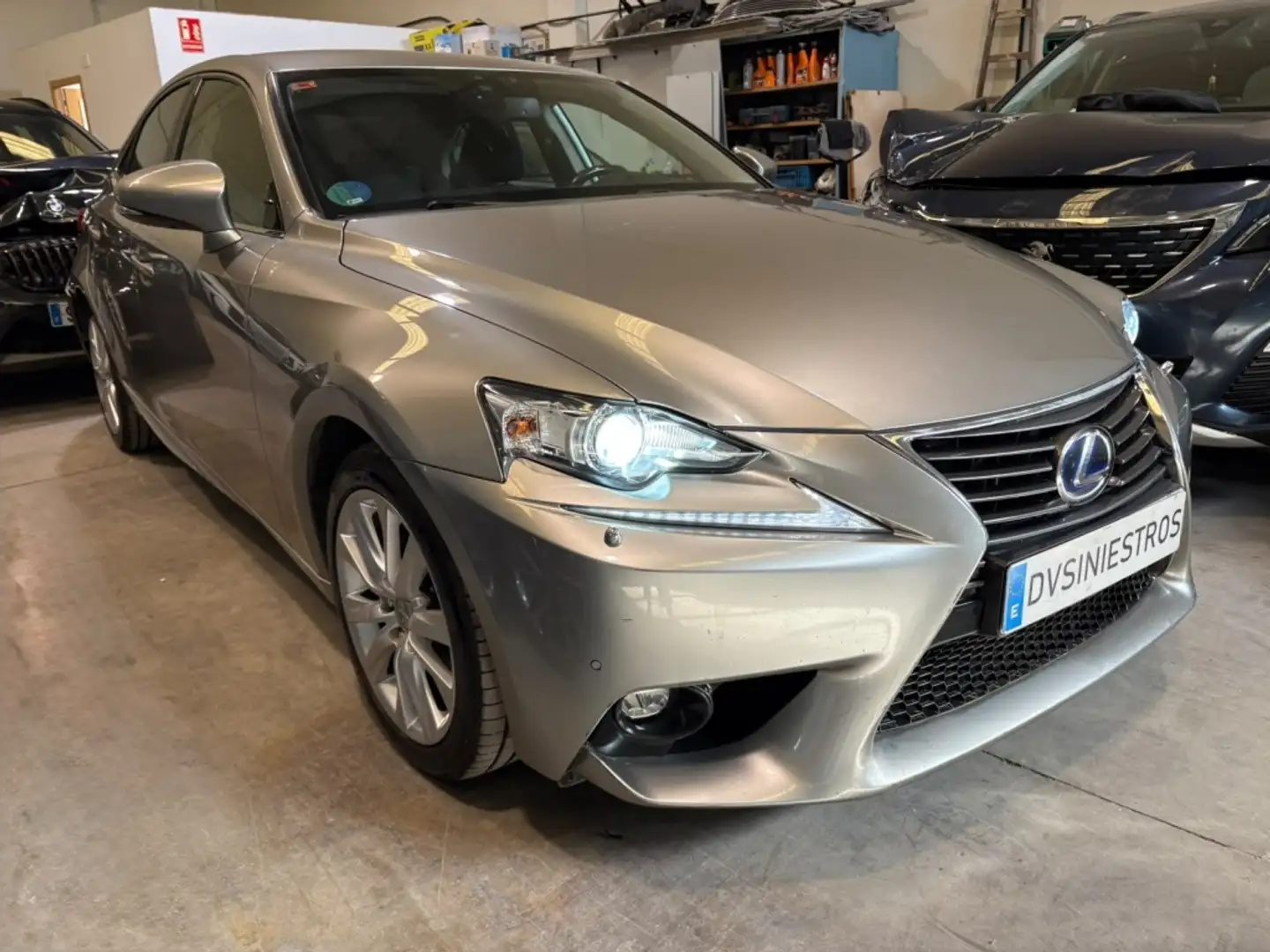 Lexus LEXUS IS Berlina  Manual de 4 Puertas - 2
