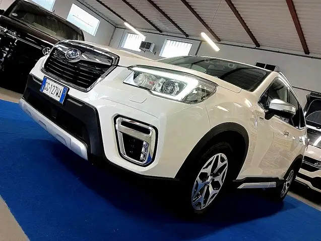 Subaru Forester 2.0i E-Boxer AWD 4X4 LED CAMERA ACC PRONTA CONS