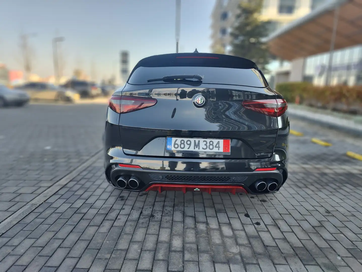 Alfa Romeo Stelvio V6 2.9 Bi-Turbo AT8-Q4 Quadrifoglio - 2