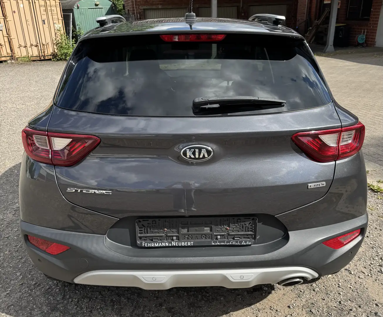 Kia Stonic 1.6 CRDi Platinum Edition - 1