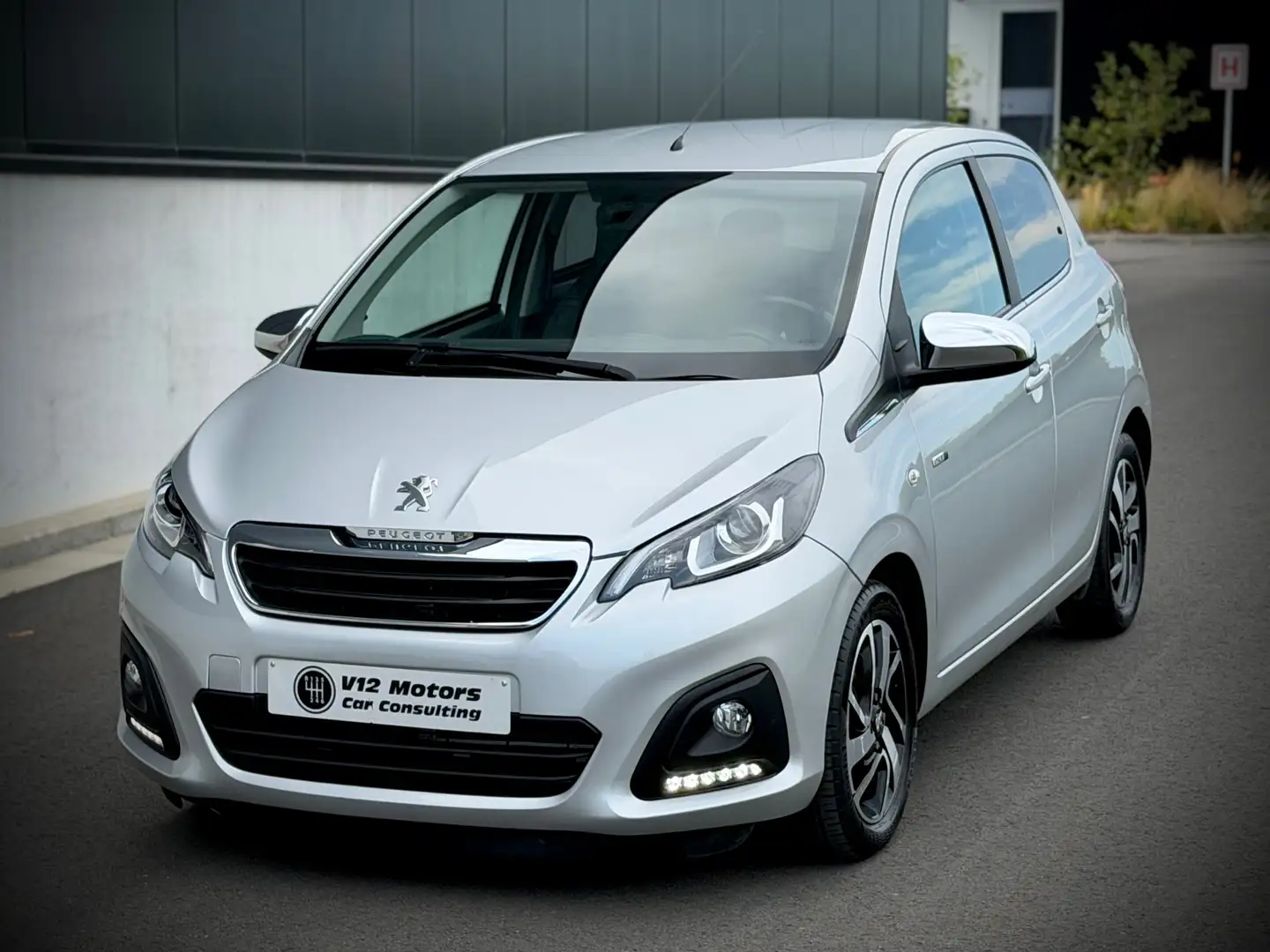 Peugeot 108 108 1,0L VTI - 1