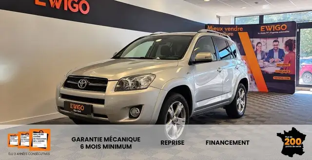 Toyota RAV4 RAV-4 2.2 D4D DCAT 150 ch VXE GPS 4X4 BVA + TOIT OUVRANT INSTALLATION ATTELAGE
