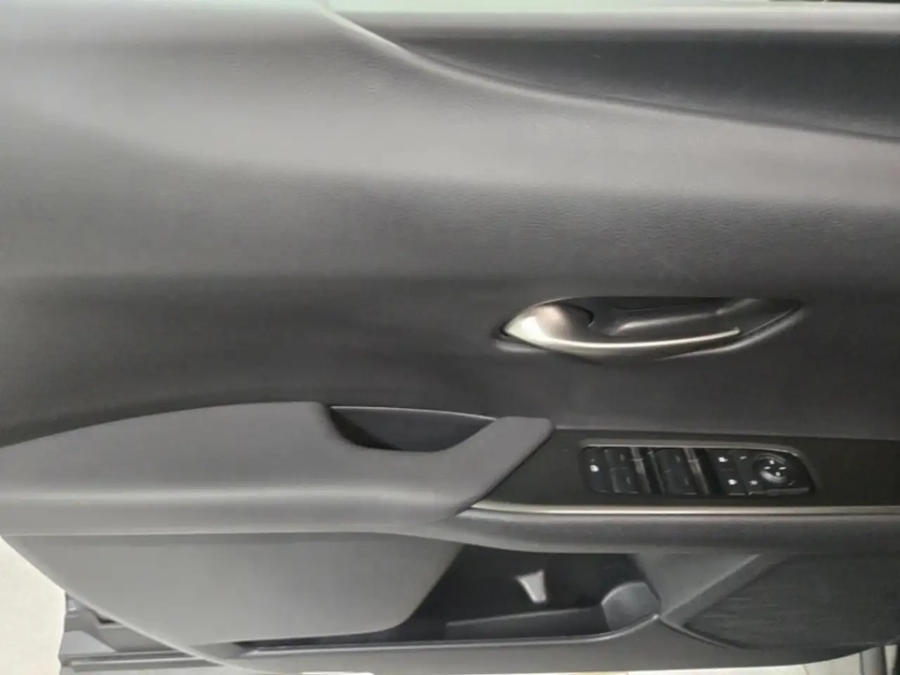 Lexus UX снимка Lexus UX