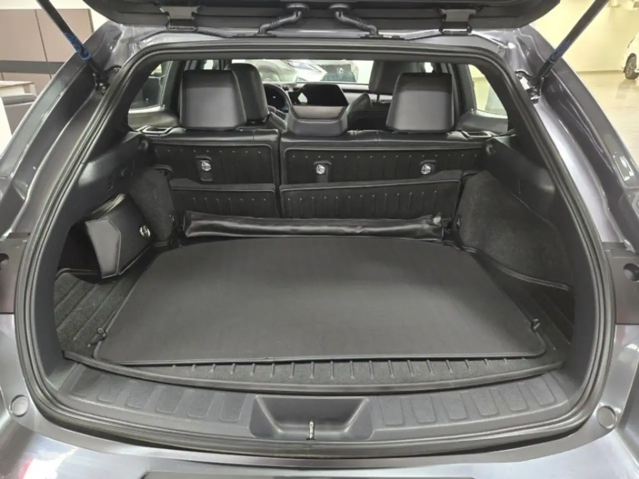 Lexus UX снимка Lexus UX