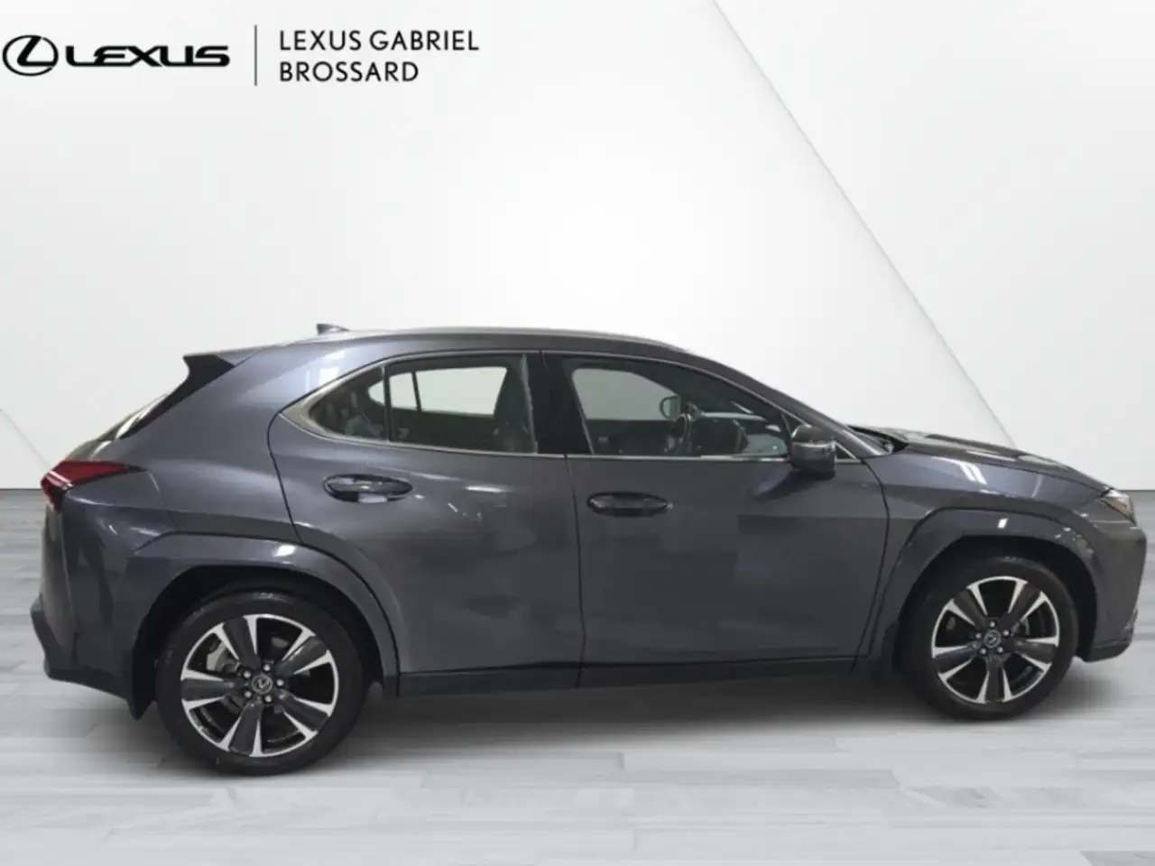 Lexus UX снимка Lexus UX