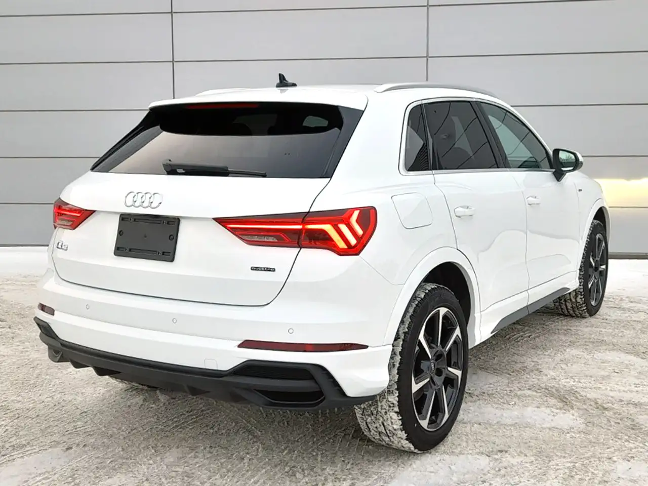 Audi Q3 снимка Audi Q3