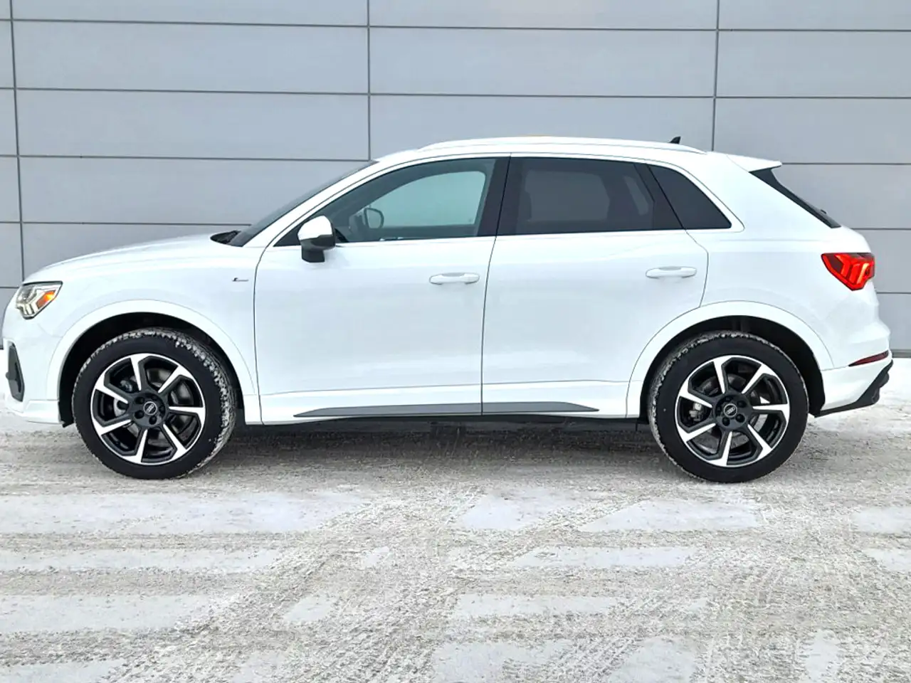 Audi Q3 снимка Audi Q3