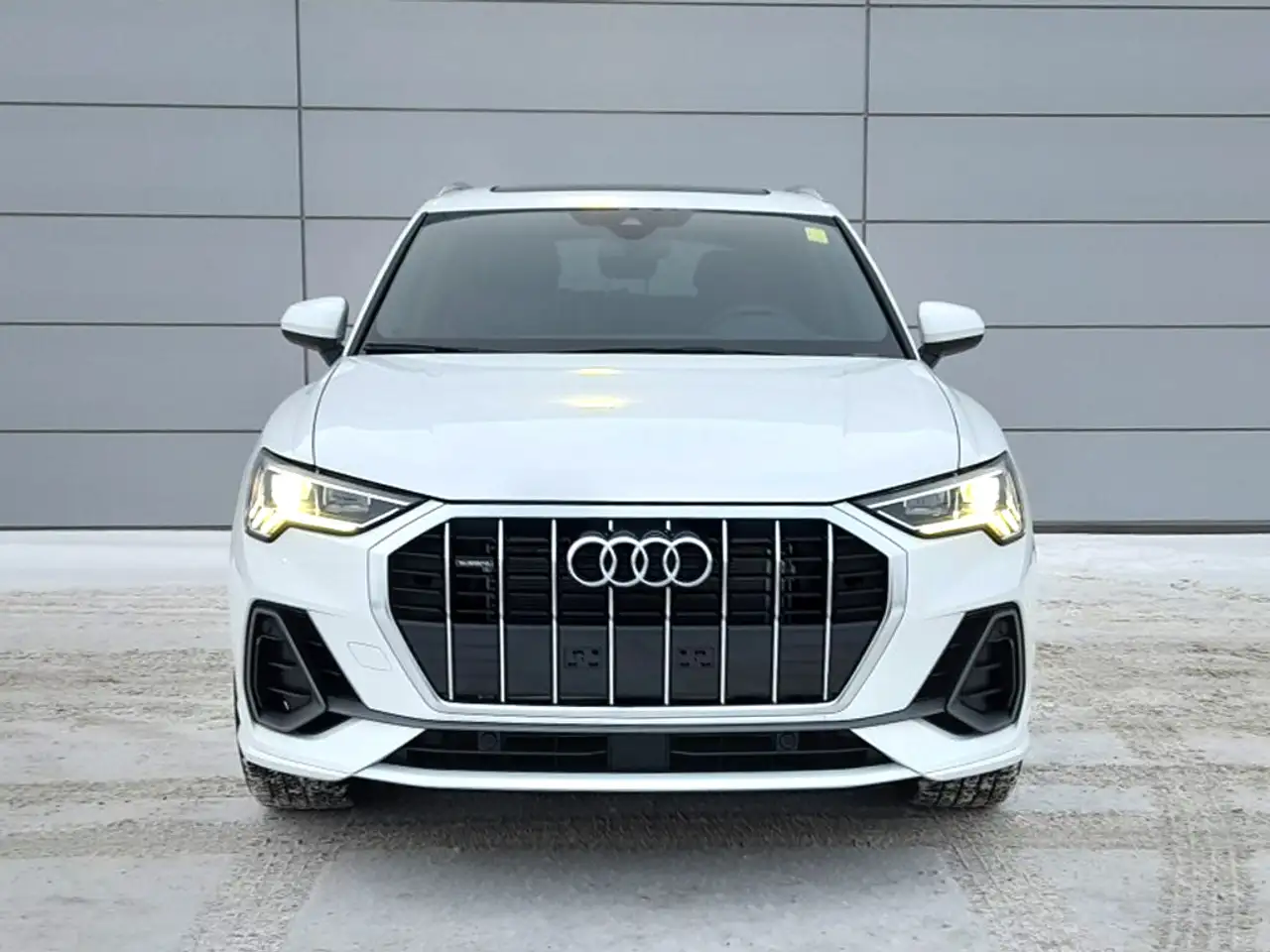 Audi Q3 снимка Audi Q3