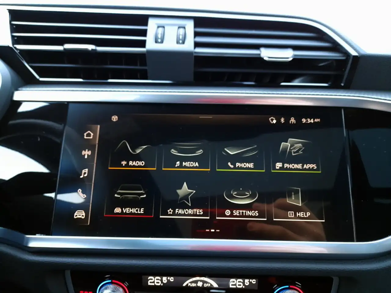 Audi Q3 снимка Audi Q3