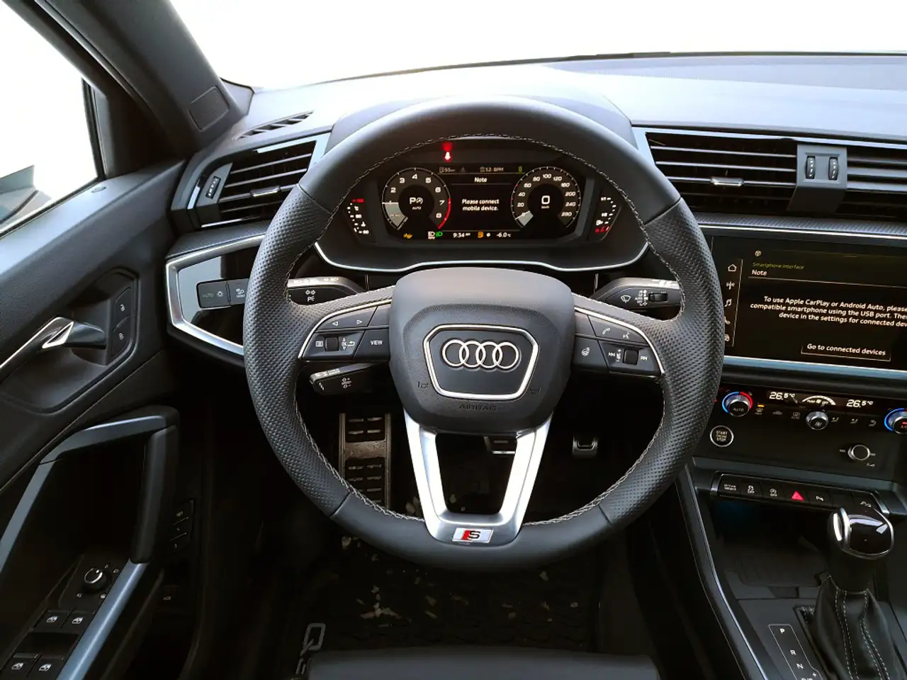 Audi Q3 снимка Audi Q3