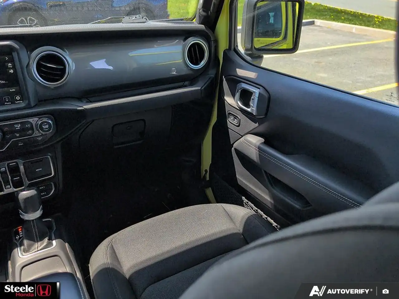 Jeep Wrangler снимка Jeep Wrangler