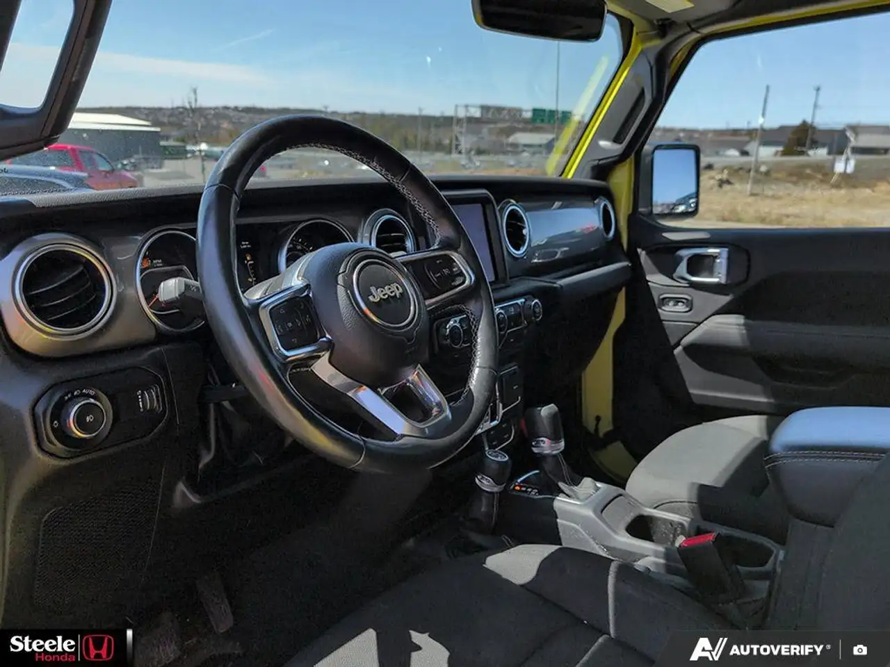 Jeep Wrangler снимка Jeep Wrangler