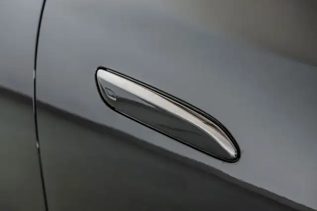 Mercedes-Benz E-Class view 13